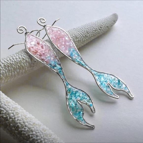 Jewelry - Pink Blue Sparkling Mermaid Tail Fishhook Earrings
